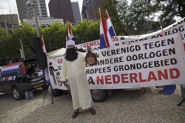 EX-NVU activist Hugo Kuiper op Pegida-demonstratie Den Haag (datum toevoegen)
